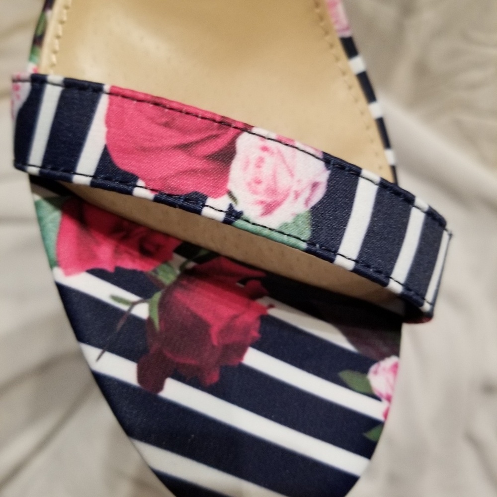 JustFab 3.5 inch cylinder sandal